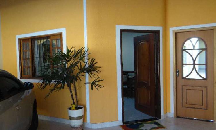 Casa com 3 Quartos à Venda, 111 m² por R$ 305.000 COD.