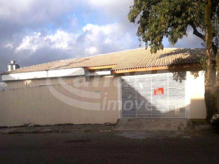 Casa com 3 Quartos à Venda, 140 m² por R$ 710.000 COD.