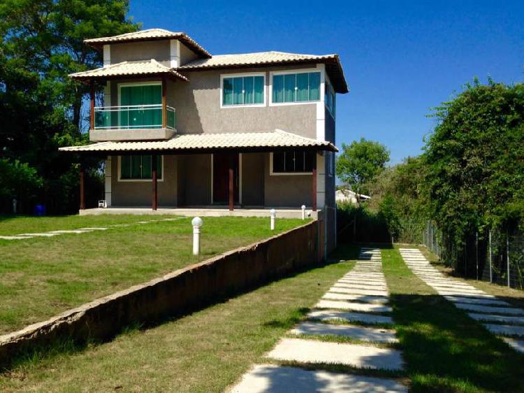 Casa com 3 Quartos à Venda, 180 m² por R$ 350.000 COD.