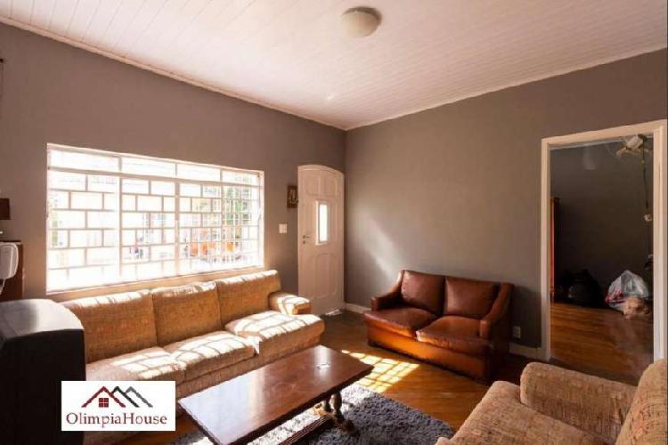 Casa com 3 Quartos para Alugar, 180 m² por R$ 4.500/Mês