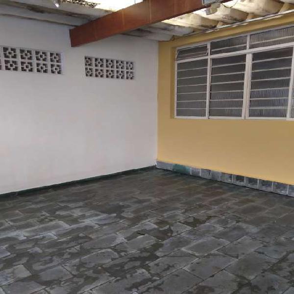 Casa com 3 Quartos para Alugar, 95 m² por R$ 2.500/Mês