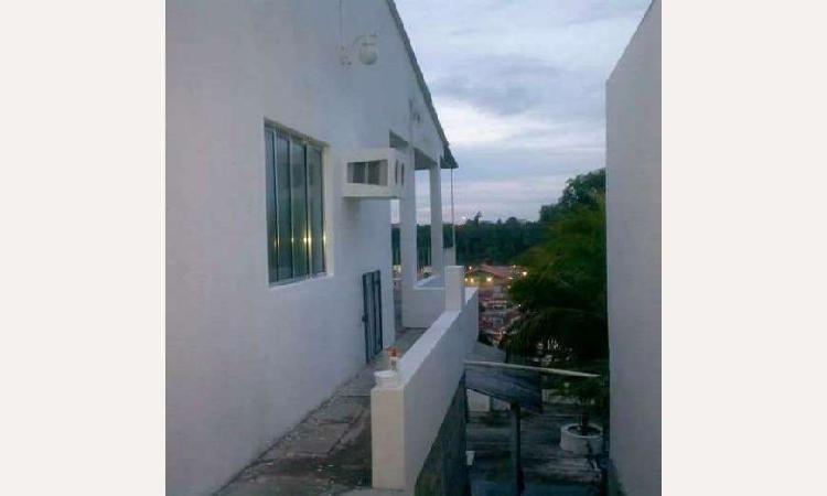 Casa com 4 Quartos à Venda, 127 m² por R$ 350.000 COD.