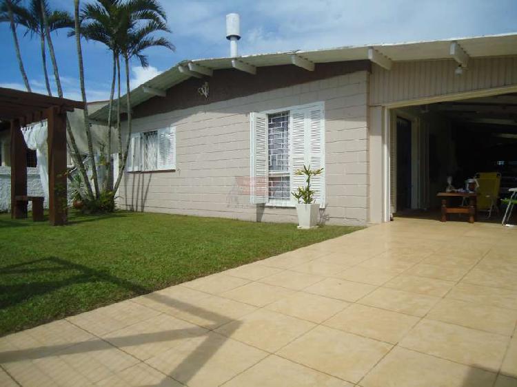 Casa com 4 Quartos à Venda, 135 m² por R$ 270.000 COD.