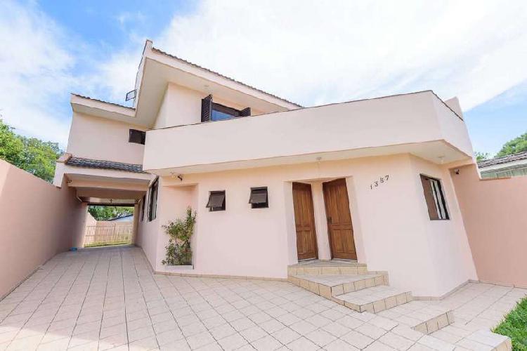 Casa com 4 Quartos à Venda, 254 m² por R$ 750.000 COD.