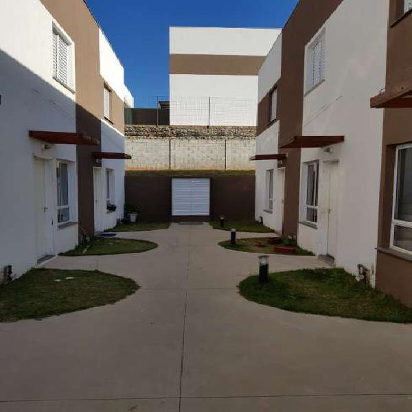 Casa de Condomínio com 2 Quartos à Venda, 65 m² por R$