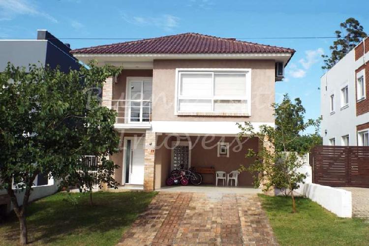 Casa de Condomínio com 3 Quartos à Venda, 189 m² por R$