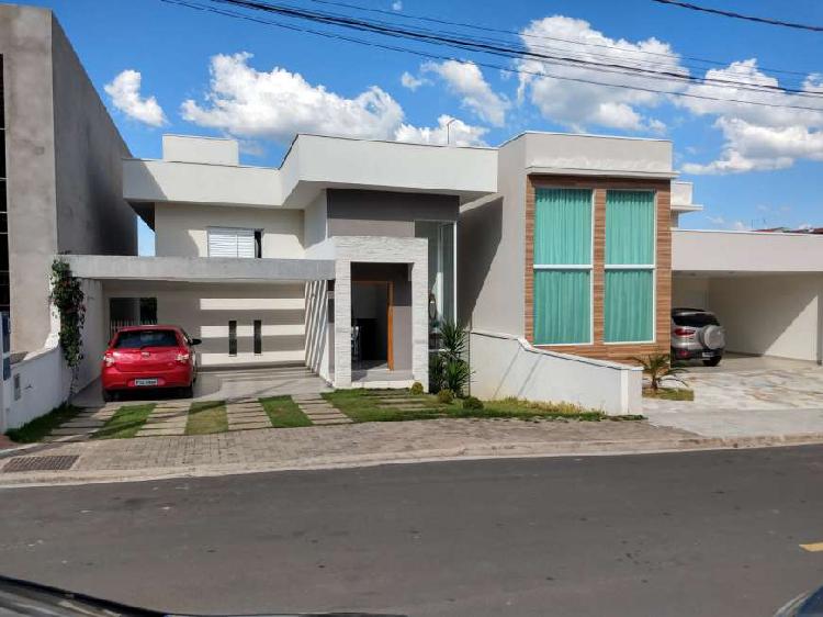 Casa de Condomínio com 3 Quartos à Venda, 212 m² por R$