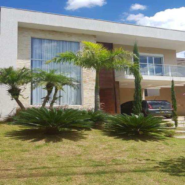 Casa de Condomínio com 3 Quartos à Venda, 236 m² por R$