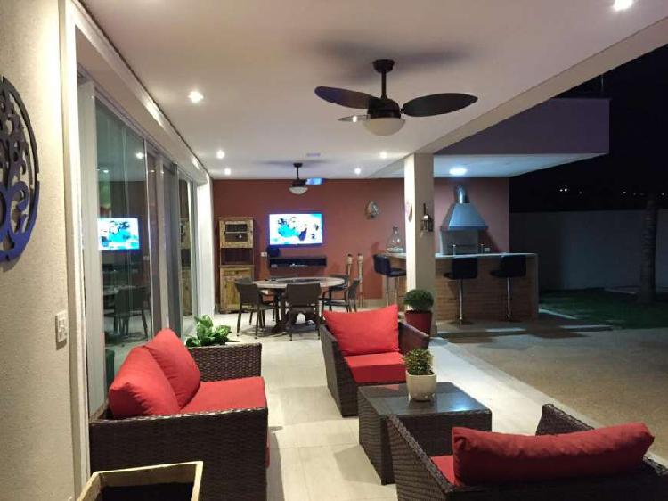 Casa de Condomínio com 4 Quartos à Venda, 430 m² por R$