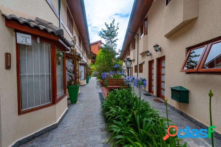 Casa em condomínio na região de Capivari