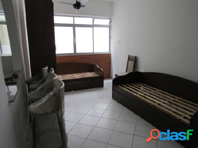 Gjá Pitang - 01 dorm. amplo vaga no predio - 150 mts mar -