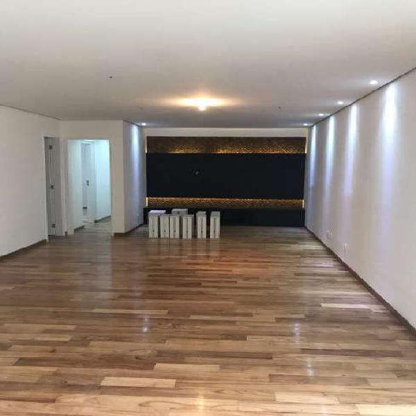 Prédio Residencial com 3 Quartos à Venda, 180 m² por R$