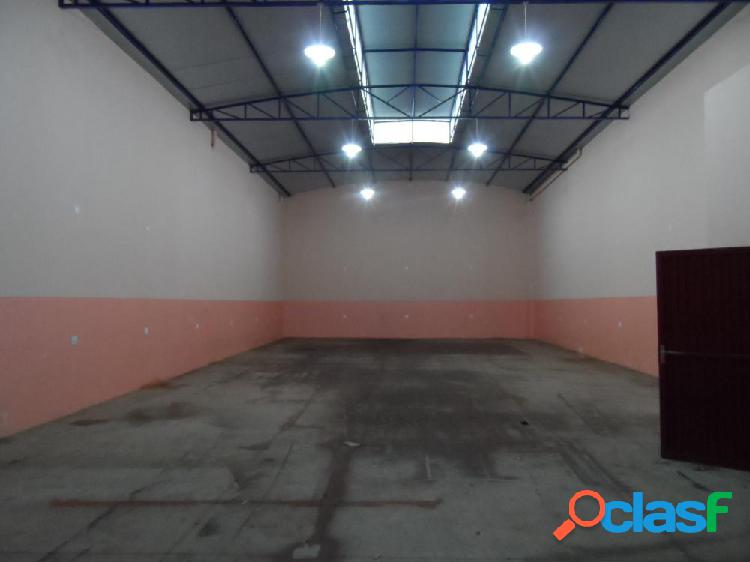 SALÃO COMERCIAL BAIRRO JUSSARA - Galpão para Aluguel no