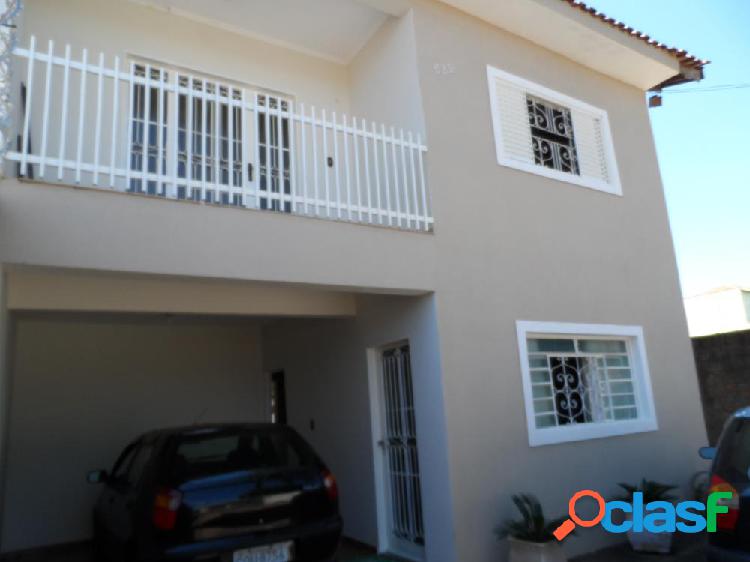 SOBRADO BAIRRO IPORÃ - Sobrado a Venda no bairro Iporã -