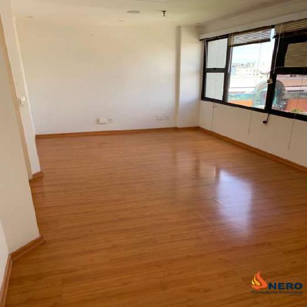 Sala Comercial com 2 Quartos para Alugar, 48 m² por R$