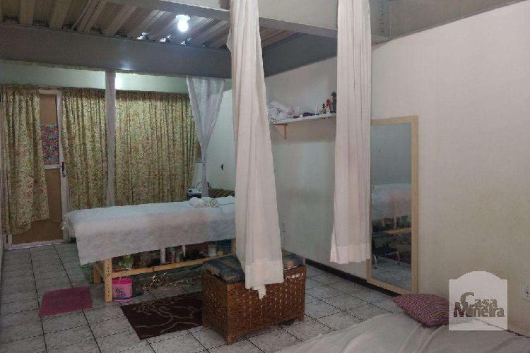 Sala, Floresta, 0 Quarto, 0 Vaga, 0 Suíte