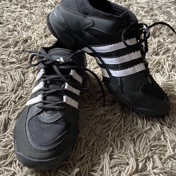 adidas preto clássico