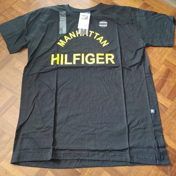 camiseta Tommy Hilfiger manga curta preta