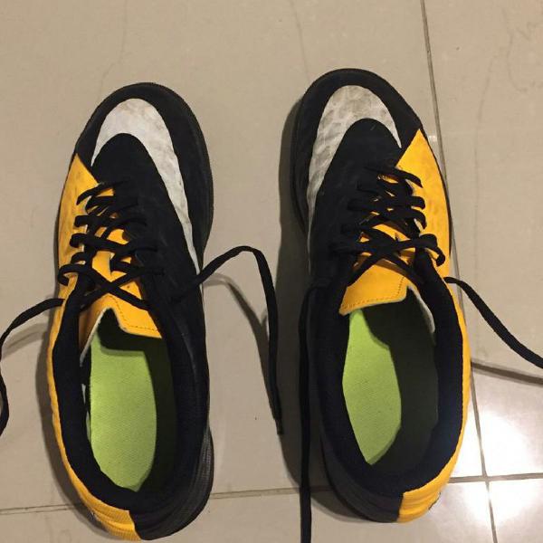 chuteira hypervenom x