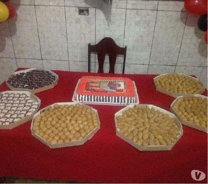 kit festas, bolos doces e salgados