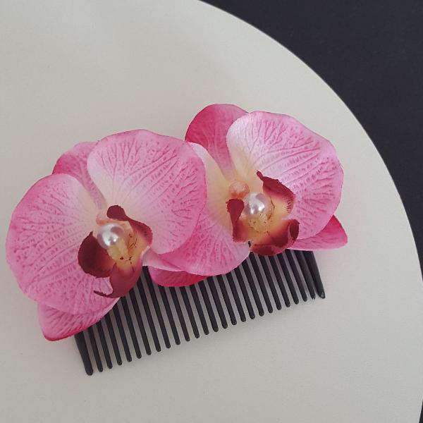 orquídea cabelo rosa - pente preto
