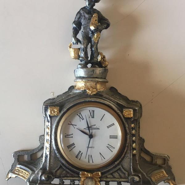 relógio de mesa de ferro antigo