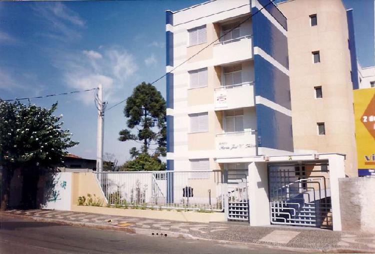 Apartamento com 2 Quartos à Venda, 73 m² por R$ 200.000