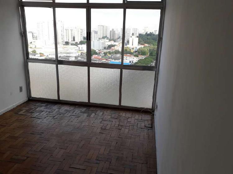 Apartamento com 2 Quartos à Venda, 83 m² por R$ 370.000