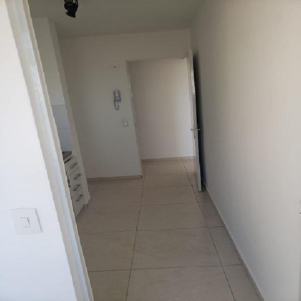 Apartamento com 2 Quartos para Alugar, 51 m² por R$