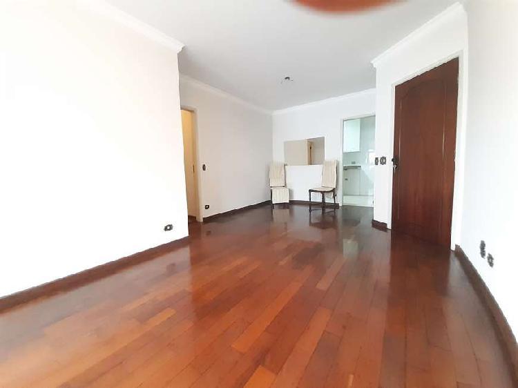 Apartamento com 3 Quartos para Alugar, 95 m² por R$