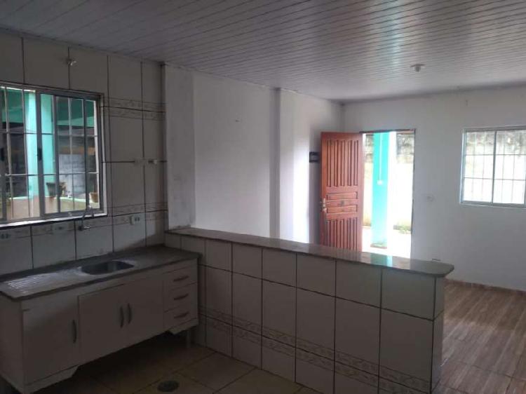 Casa com 3 Quartos para Alugar, 43 m² por R$ 800/Mês COD.