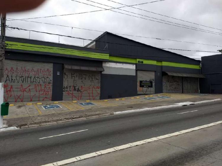 Imóvel Comercial com 1 Quarto para Alugar, 772 m² por R$