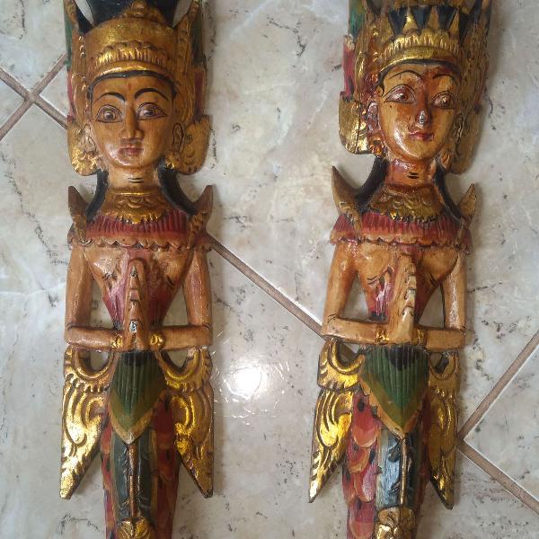 enfeite de Bali em madeira esculpida
