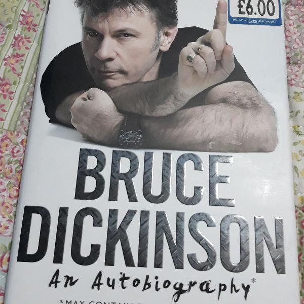 livro autobiográfico de Bruce dickinson