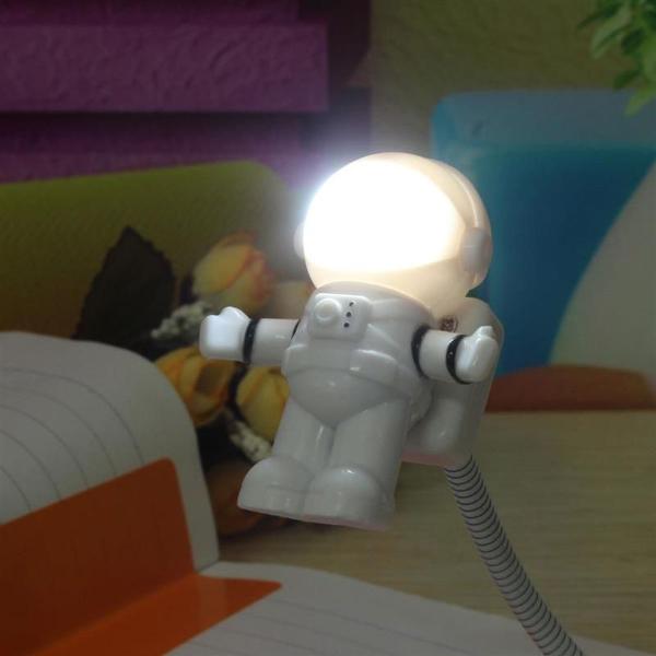 luminária astronauta usb led