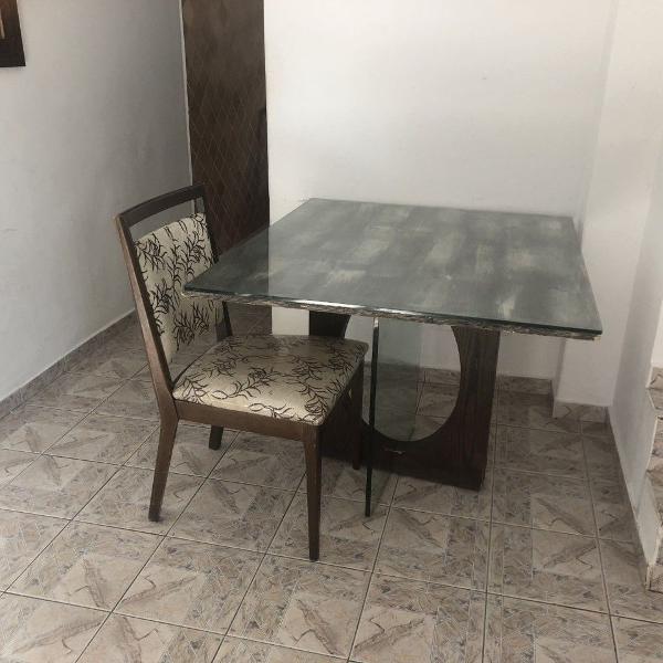 mesa de jantar quatro cadeiras