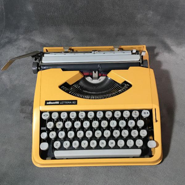 olivetti lettera 82 máquina de escrever portátil