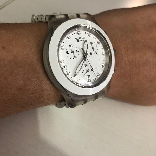 relógio swatch full blooded branco