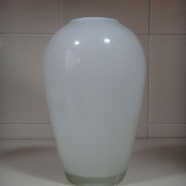 vaso de vidro grosso branco