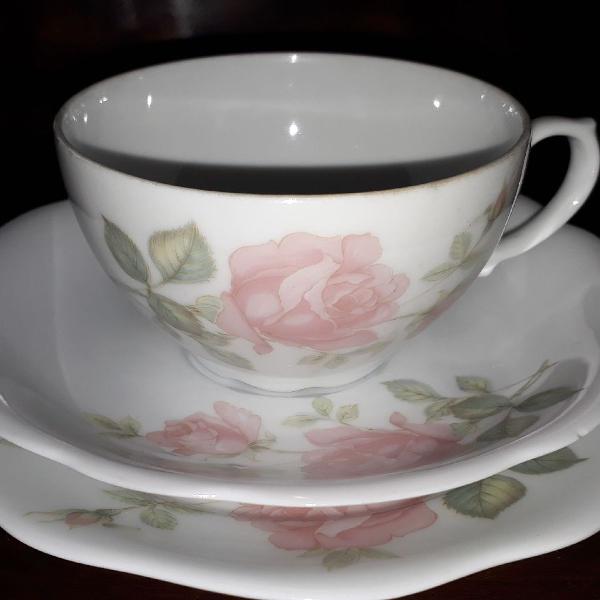 xícara de chá antiga porcelana Renner