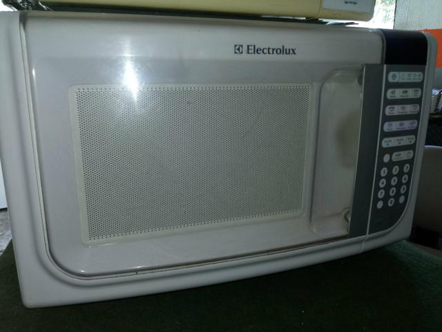 Microondas Electrolux com Grill