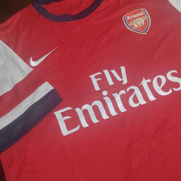 a última camiseta Nike do Arsenal!! temporada 2013/14