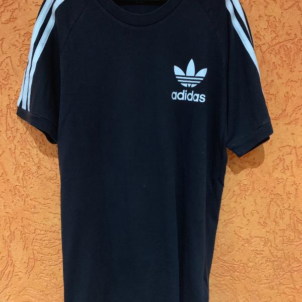 camisetinha adidas