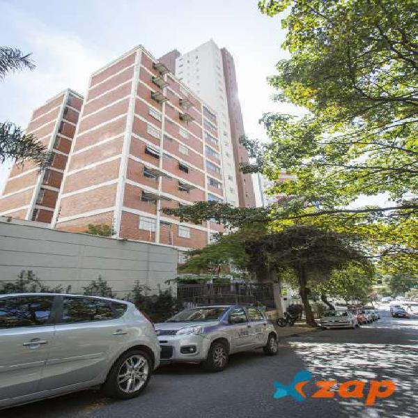 Apartamento com 2 Quartos à Venda, 86 m² por R$ 688.000