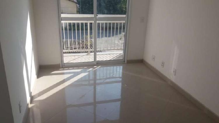 Apartamento com 2 Quartos para Alugar, 50 m² por R$