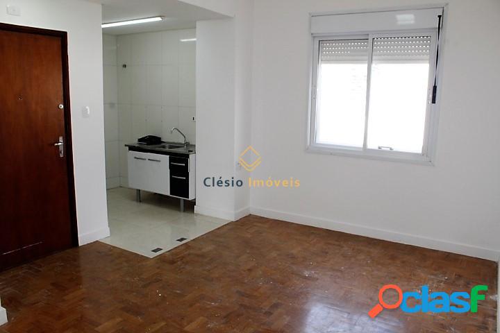 Apartamento reformado 1 dormitório