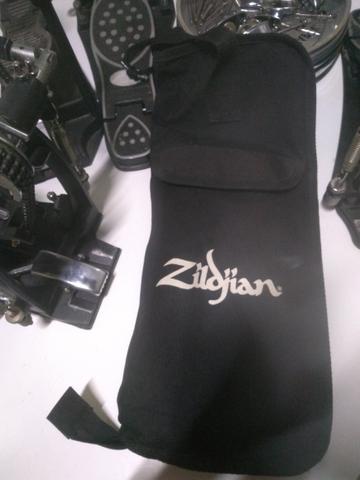 Bag zildjian de baquetas 25 reais e pedal duplo a partir de