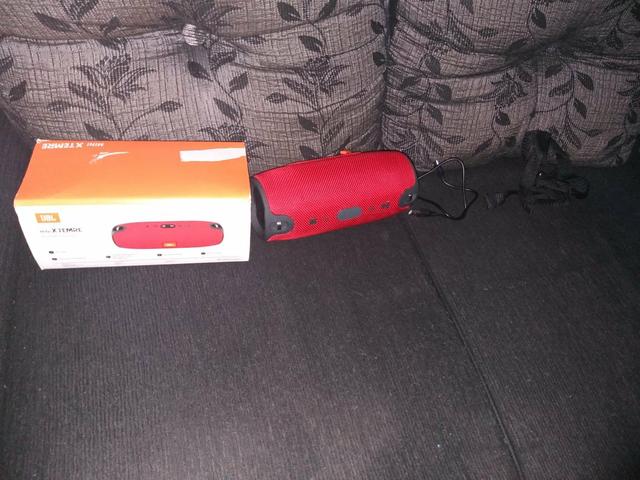 Caixinha JBL mini XTEMRE
