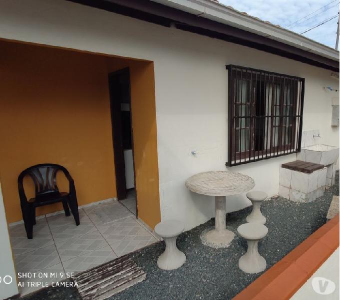 Casa por dia em Balneário Barra do Sul ótima localização