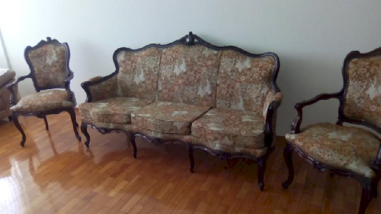 Conjunto de sofá e poltronas totalmente restaurado